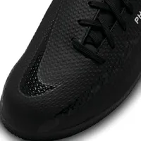 Nike Jr. Phantom GT2 Academy IC Little/Big Kids' Indoor/Court Soccer Shoes. Nike.com