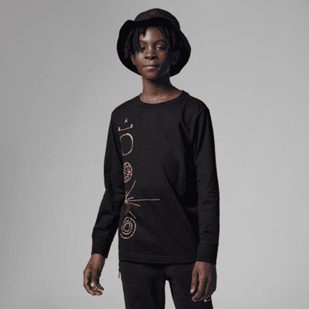 Jordan Big Kids' Long Sleeve Graphic T-Shirt. Nike.com