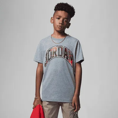 Jordan Essentials Plaid Tee Big Kids' T-Shirt. Nike.com