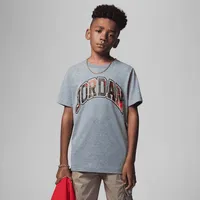 Jordan Essentials Plaid Tee Big Kids' T-Shirt. Nike.com