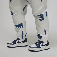 Jordan Artist Series by Mia Lee Women's Brooklyn Fleece Pants. Nike.com