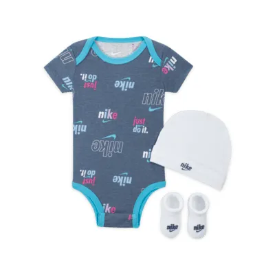 Nike E1D1 Neutral 3-Piece Gift Set Baby Box Set. Nike.com