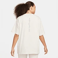 Nike Sportswear Essential Women's T-Shirt. Nike.com