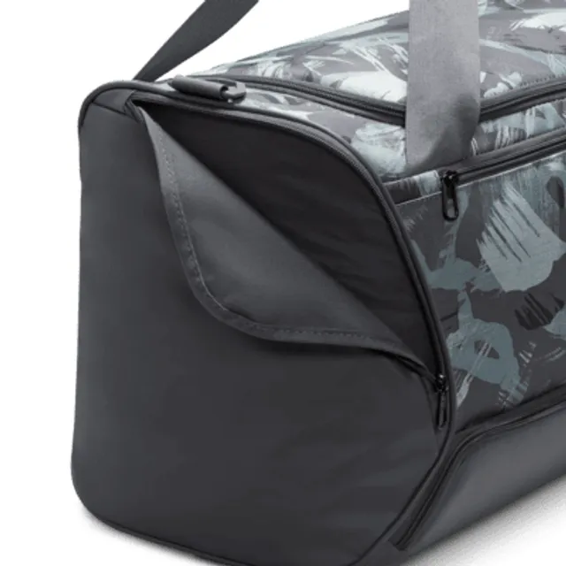 Nike Brasilia Training Medium Duffle Bag (Black/Black/Silver, Medium) :  : Sports & Outdoors