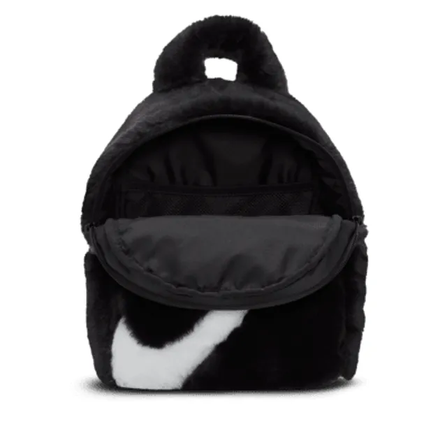 Nike Sportswear Futura 365 Faux Fur Cross-Body Bag (1L). Nike UK