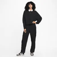 Nike Sportswear Plush Women's Mod Crop Crew-Neck Sweatshirt. Nike