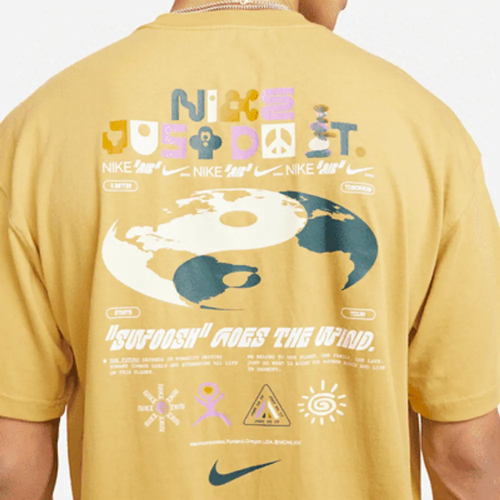 Nike Sportswear Men's T-Shirt. Nike.com