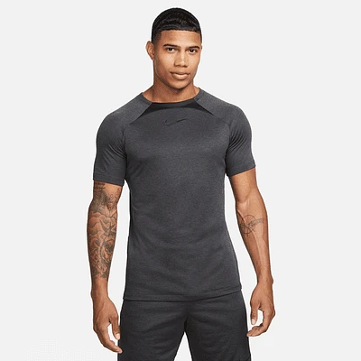 Nike Academy Men's Dri-FIT Short-Sleeve Soccer Top. Nike.com