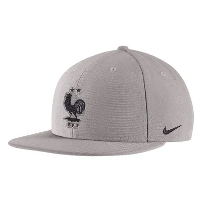 FFF Pro Men's Snapback Hat. Nike.com
