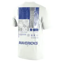 Dallas Mavericks Courtside Men's Nike NBA Max90 T-Shirt. Nike.com