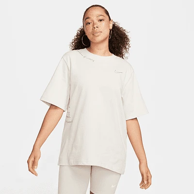 Nike Sportswear Essential Women's T-Shirt. Nike.com