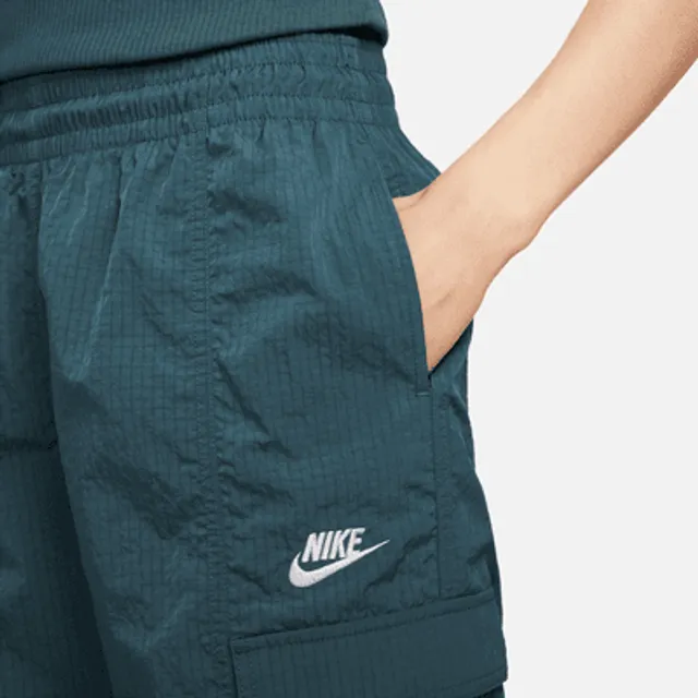 Nike Sportswear Women's Woven Cargo Trousers. UK