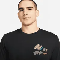 Nike Men's Football T-Shirt. Nike.com