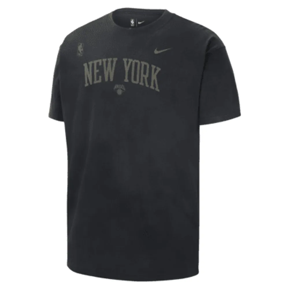 Nike New York Knicks Courtside Max90 Men's Nike NBA T-Shirt. Nike.com