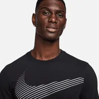 Nike Men's Dri-FIT Long-Sleeve Fitness T-Shirt. Nike.com