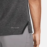 Haut à manches courtes Nike Pro Dri-FIT ADV pour Homme. FR
