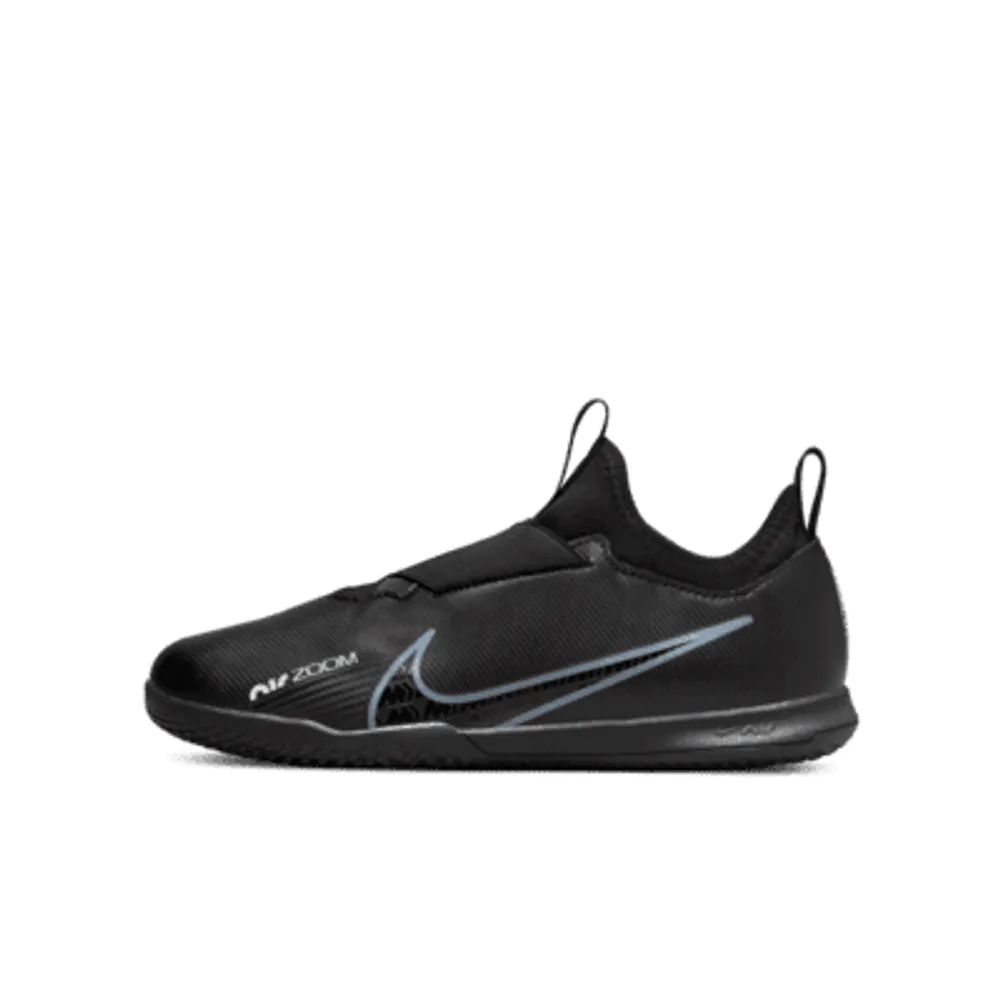 Nike Jr. Zoom Mercurial Vapor 15 Academy IC Little/Big Kids' Indoor/Court Soccer Shoes. Nike.com