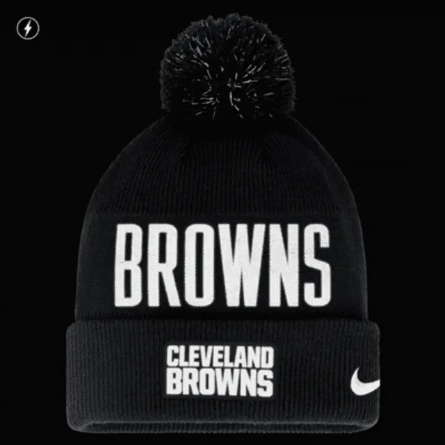 New Era Cleveland Browns 2019 Salute to Service Sideline Cuffed Knit Hat