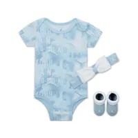 Jordan Essential Printed Bodysuit Box Set Baby Set. Nike.com