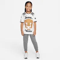 Pumas UNAM 2022/23 Stadium Home Big Kids' Nike Dri-FIT Soccer Jersey. Nike.com