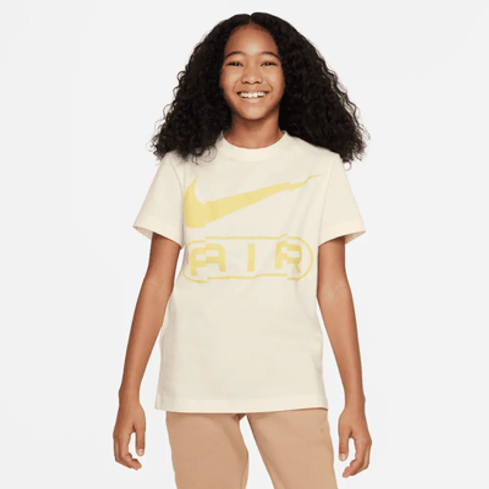 Nike Sportswear Older Kids' T-Shirt. Nike BE