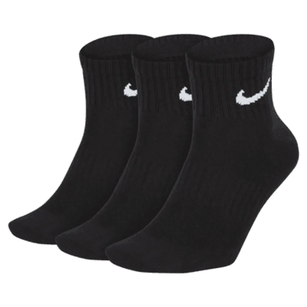 Nike Everyday Lightweight Training Ankle Socks (3 Pairs). UK