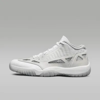 Chaussure Air Jordan 11 Retro Low IE pour Homme. Nike FR
