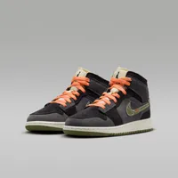 Air Jordan 1 Mid SE Craft Big Kids' Shoes. Nike.com