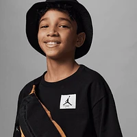 Jordan Flight Essentials Big Kids' Patch T-Shirt. Nike.com