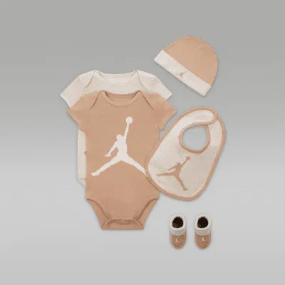Coffret de 5 bodys Jordan 5-Piece Core Gift Set pour bébé. Nike FR