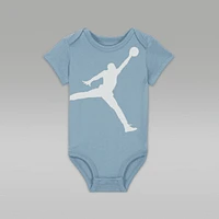 Jordan Flight Patch Baby (0-9M) Printed Bodysuits. Nike.com