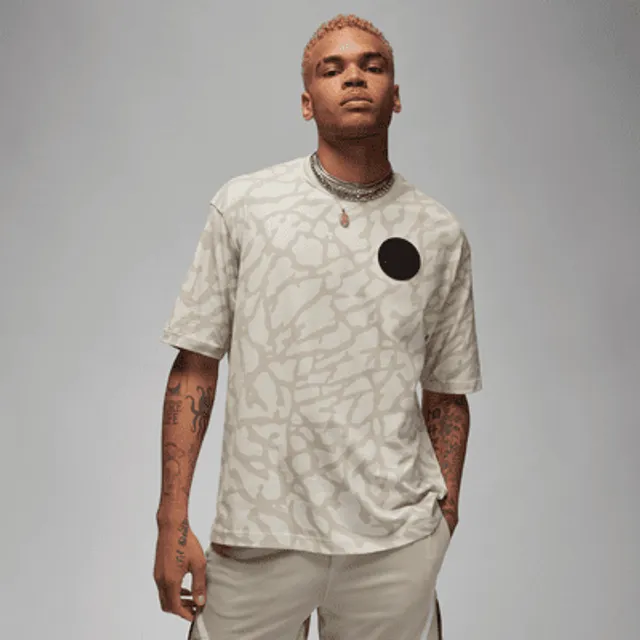 Nike Sportswear Men's T-Shirt. Nike CH