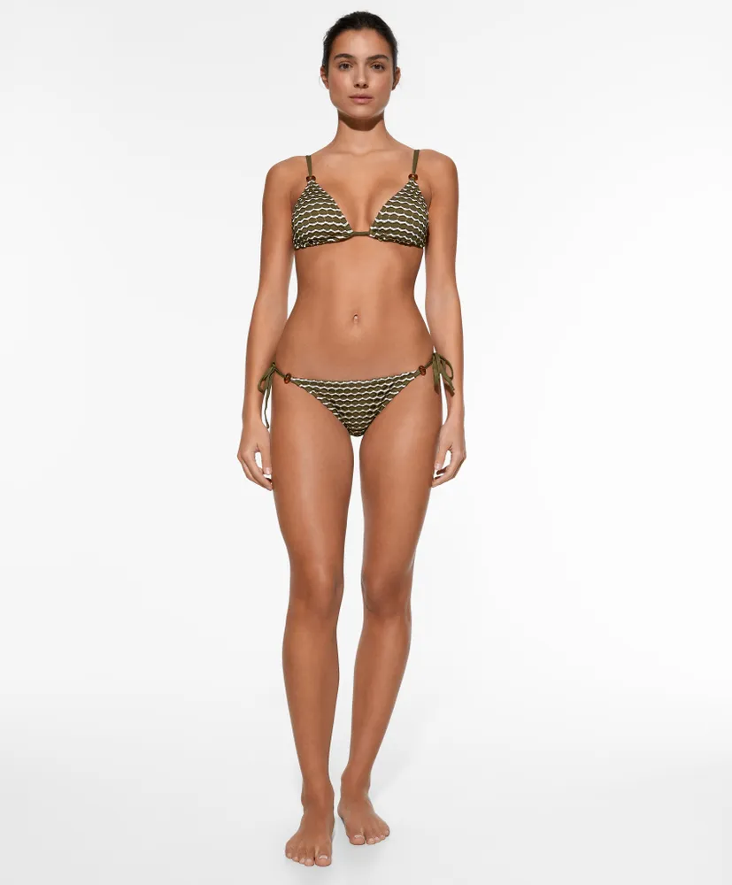 Bikini top triangular calado