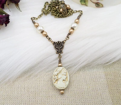 Cameo Necklace, Cream Acrylic Bead Pearl Handmade Jewelry, Vanilla Girl Aesthetic, Softcore Academia, Romantic Jewelry Gift Wife, Girlfriend