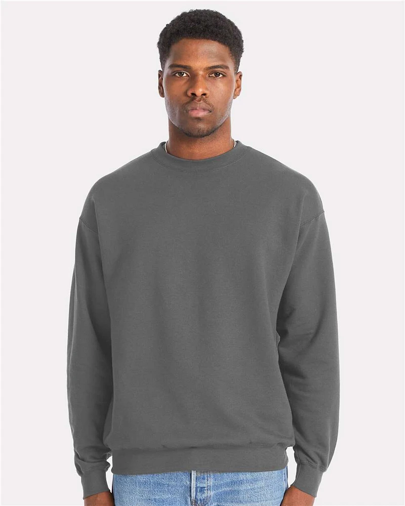 Cozy Fleece Crewneck Sweatshirt for Men – Unmatched Softness, Casual Elegance, and Classic Appeal designed to keep you warm and stylish, making it the perfect choice for chilly days | RADYAN®