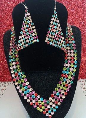 Fashionable Designer Earring and Necklace set (multi-color)