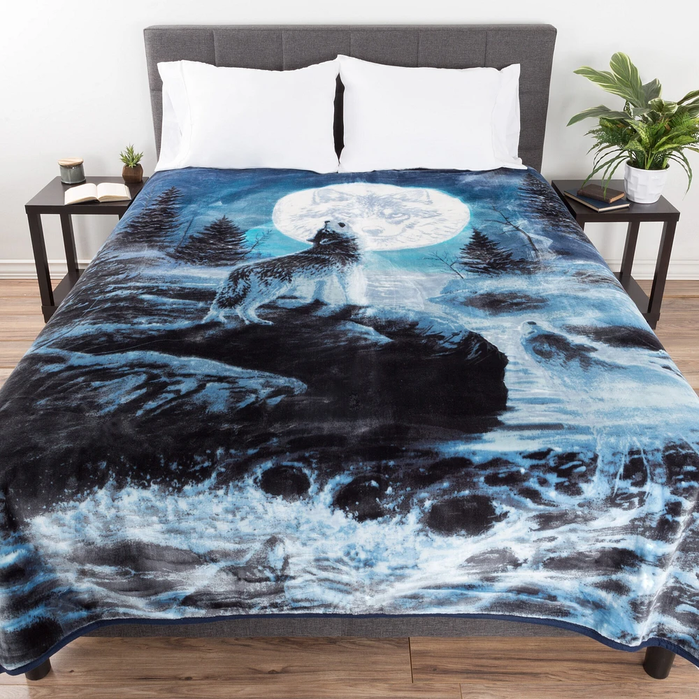 Lavish Home Full Queen Size Luxury Mink Fuzzy Blanket Wolf Moon Super Soft 74 x 91 Inch 7.5 lbs