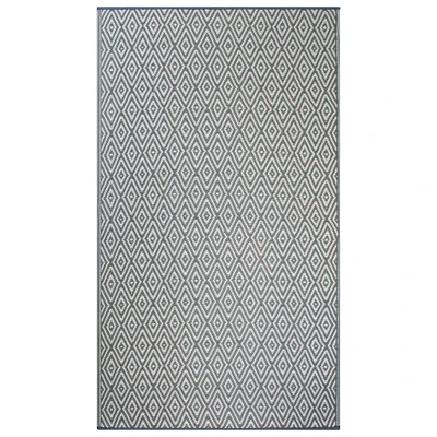 Contemporary Home Living 4' x 6' Gray and White Rectangular with Diamond Design Outdoor Rug
