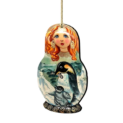 Designocracy Set of 2 Matreshka Doll with a Penguin Wooden Christmas Ornaments 5.5"