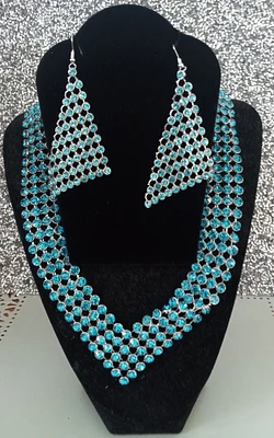 Fashionable Designer Earrings and Necklace set (blue)