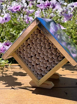 Small Pollinator House - Platform Stand - Paper Tubes