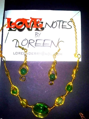 Necklace set gold herringbone wrapped green glass beads