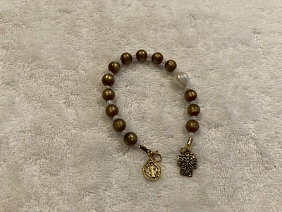 Pocket Rosery Golden Brown White Beads Gold Cross and St Benedict Medal 1 Decade Can Be Worn or Carried Used As Home and Car Protection