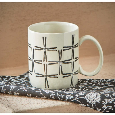 Hashi Black Graphic Print on Cream Beige Background Stoneware Coffee Tea Hot Coco Mug, 16 oz.