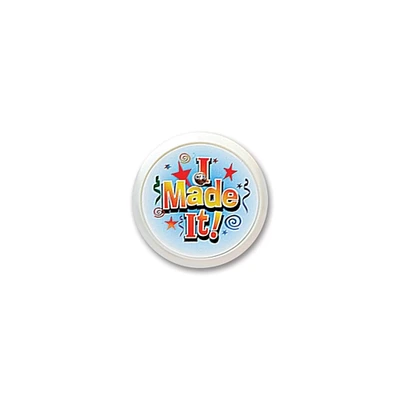 Beistle Pack of 6 Multicolored "I Made It!" Decorative Blinking Buttons 2"