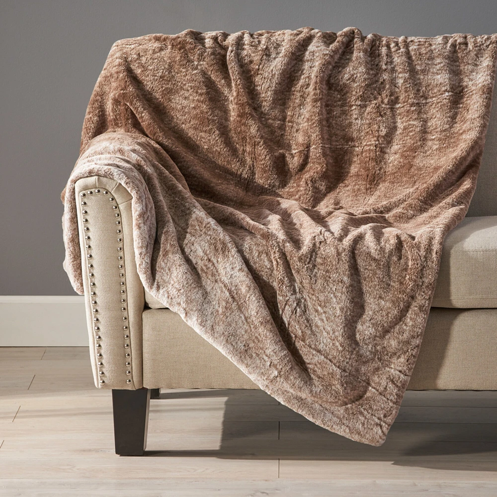 GDF Studio Tammy Faux faux Throw Blanket