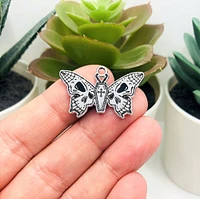 1, 4 or 20 Pieces: Silver Moth Coffin with Skulls Charms