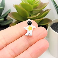 1, 4, 20 or 50 Pieces: 3D Standing Astronaut Charms