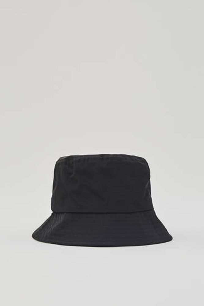Chapeau bob noir