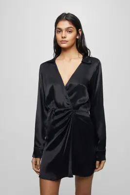 Robe chemise satinée